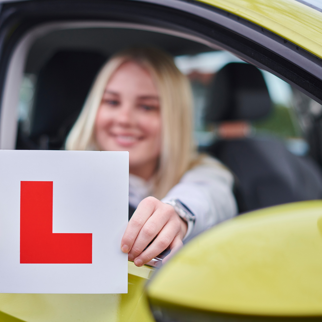 Expert Driving Lessons Bebington: qualified instructors, lessons for beginners, flexible bookings, and package deals. Book now and succeed.